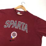 vintage_nike_sparta_essential_red_sports_logo_tshirt_a0118