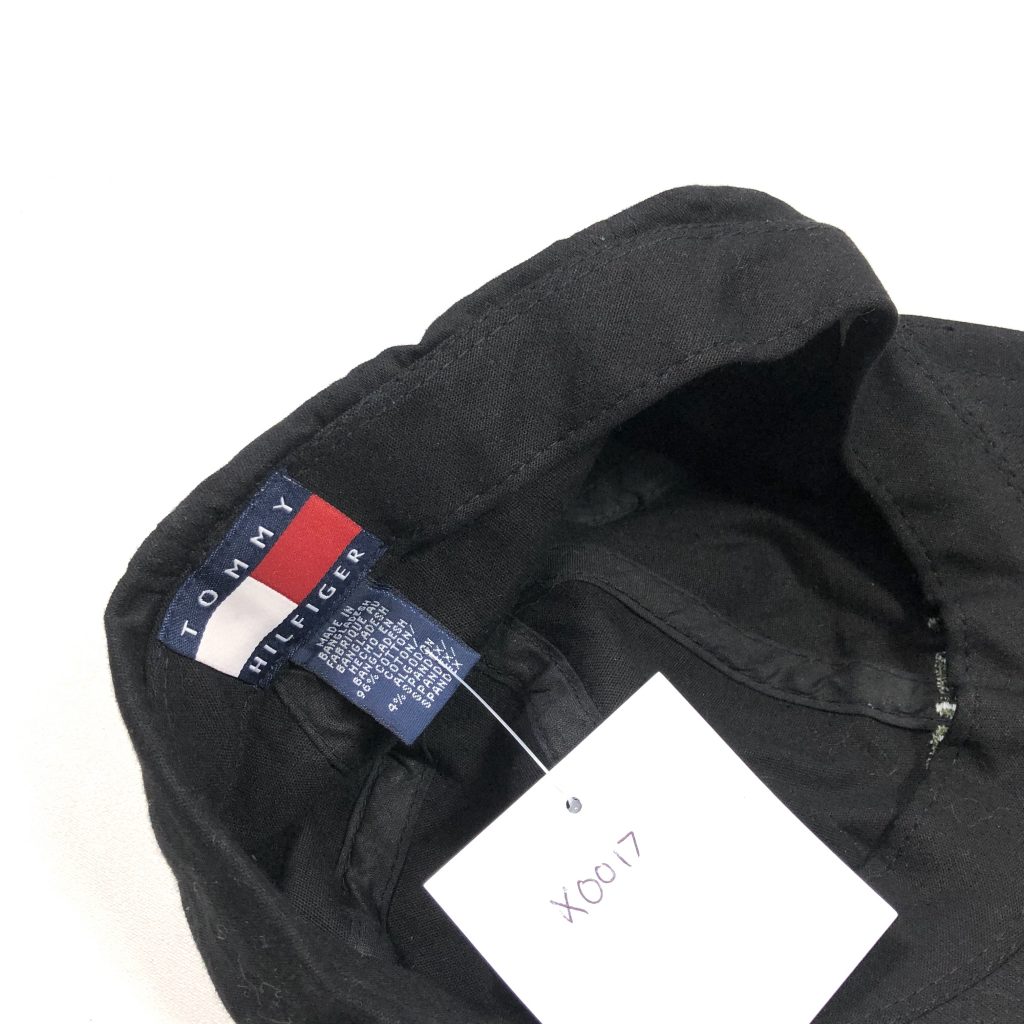 vintage_tommy_hilfiger_embroidered_spell_out_black_cap_accessories_x0017